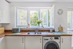 Kitchen- click for photo gallery